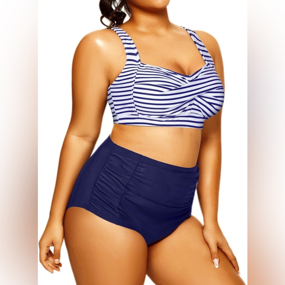 Swimsuit - Picture 4 of 7